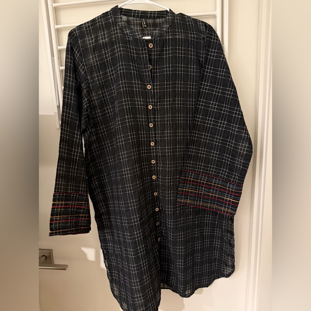 Beechtree beautiful black shirt